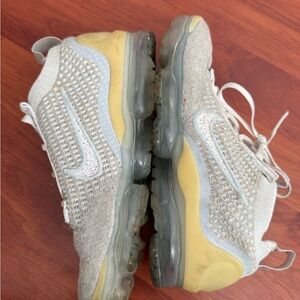 Nike Air VaporMax Flyknit Sneaker - grey